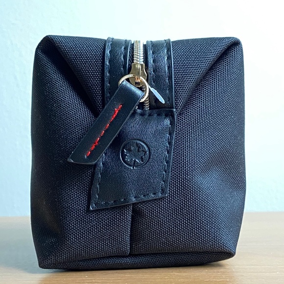 NWOT WANT LES ESSENTIELS Black Canvas Travel Bag Pouch - Picture 8 of 12